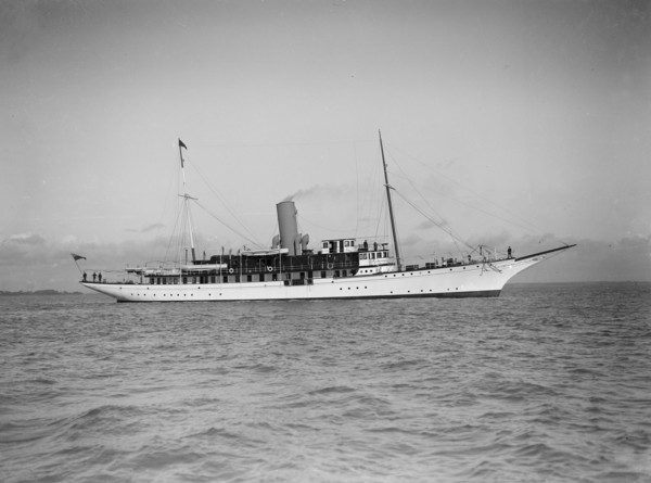 The steam yacht 'Marynthea', 1911. Creator: Kirk & Sons of Cowes.
