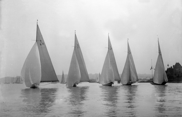 No wind for the 8 Metres race, 1931. Creator: Kirk & Sons of Cowes.