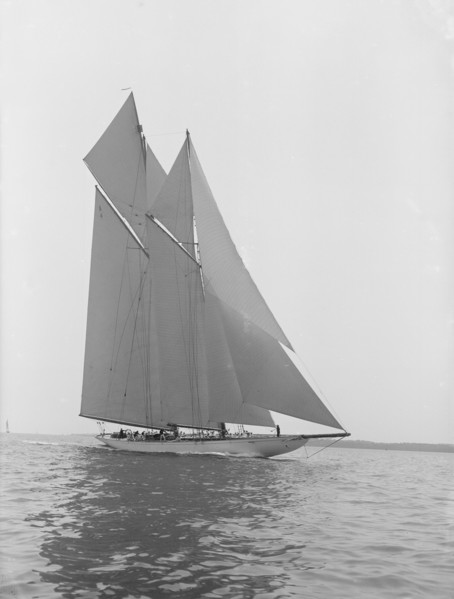 The 380 ton A Class schooner 'Margherita' sailing close-hauled, 1913. Creator: Kirk & Sons of Cowes.