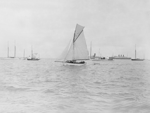 The gaff cutter 'Wigeon' under sail, 1910. Creator: Kirk & Sons of Cowes.