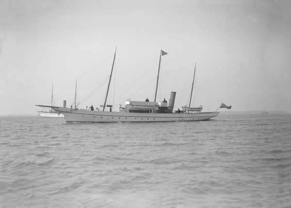 The steam yacht 'Sea Snake' 1911. Creator: Kirk & Sons of Cowes.