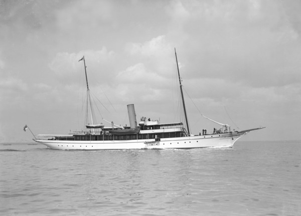 The steam yacht 'Lorna', 1911. Creator: Kirk & Sons of Cowes.