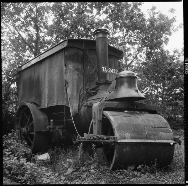 Steamroller abandoned in the corner of a field, Devon or Cornwall, 1967
