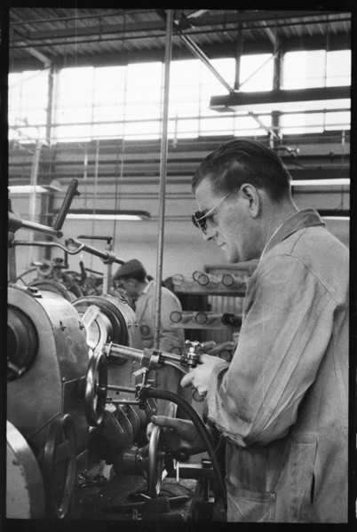 Worker on the shop floor, Wear Flint Glass Works, Alfred Street, Millfield, Sunderland, 1961