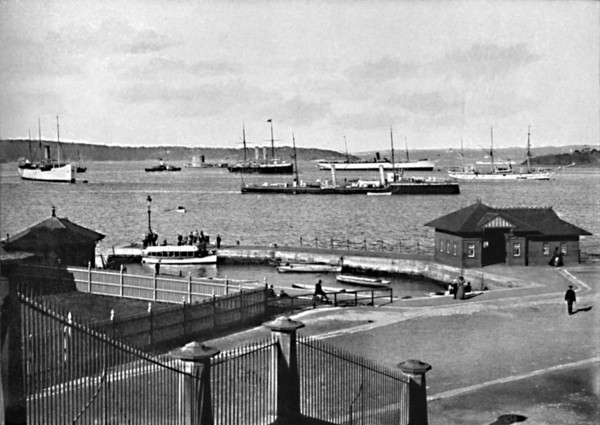 Man o' War Stairs and Farm Cove, c1900.
