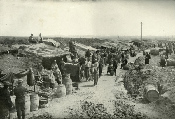 French Field-Service Kitchens Behind the Firing Line', (1919).