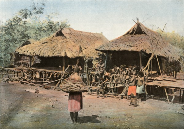 Nouvelle-Guinee. Karapuna. Village Indigene', (Papua New Guinea. Karapuna. Native Village), 1900.