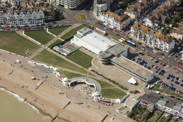 King George V Colonnade and De La Warr Pavilion, Bexhill, East Sussex, 2016