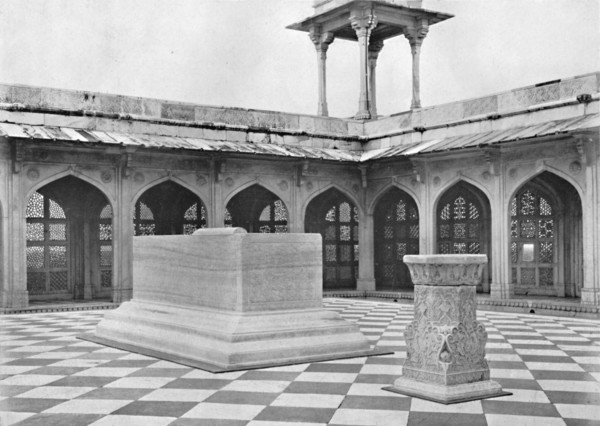 Sikandra. The Tomb of Akbar. Monument on Roof', c1910.