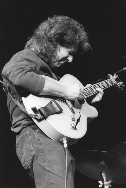 Pat Metheny, Cambridge Corn Exchange, Cambridgeshire, 2000. Creator: Brian Foskett.