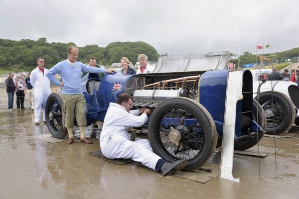 1925 Sunbeam 350 hp driven by Don Wales at Pendine Sands 2015. Creator: Unknown.