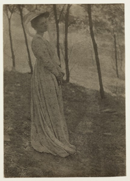 Julia Hall McCune, c. 1897. Creator: Clarence H. White (American, 1871-1925).