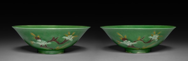 Pair of Bowls with Sprays of Flowers, 1662-1722. Creator: Unknown.