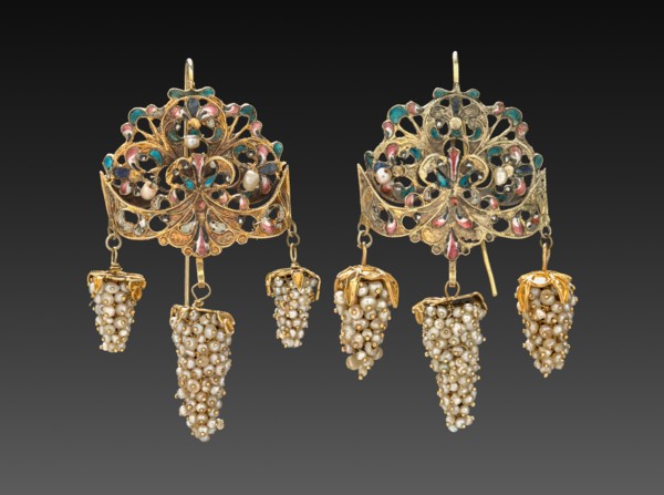 Pair of Earrings, 1700s - 1800s. Creator: Unknown.