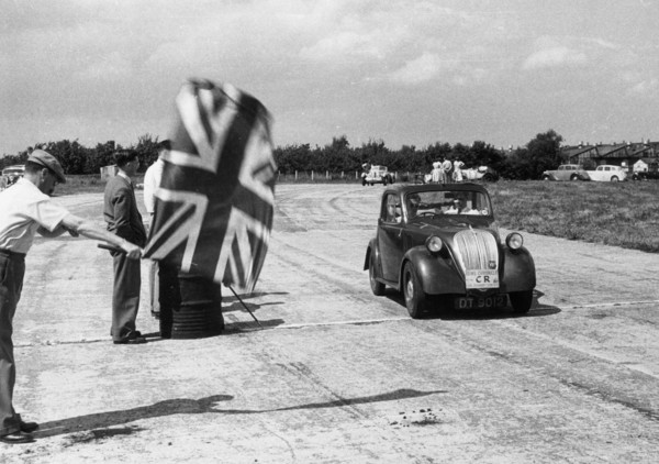 Fiat 500 Cabriolet on Cheltenham economy run. Creator: Unknown.