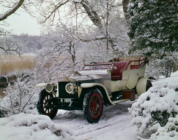 1909 Rolls - Royce Silver Ghost Roi Des Belges in snowy conditions at Beaulieu. Creator: Unknown.