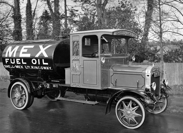 1922 Thornycroft Type Q Shell Mex petrol truck. Creator: Unknown.