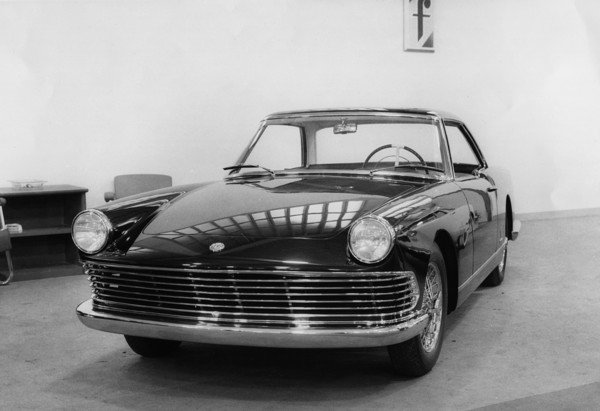 1958 Alfa Romeo Pininfarina Coupe. Creator: Unknown.