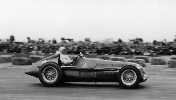 Alfa Romeo, Giuseppe Farina winner British Grand Prix at Silverstone 1950. Creator: Unknown.