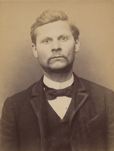 Pivat. Georges, Léopold. 34 ans, né à Vauxcié (Aisne). Tailleur d'habits. Anarchiste. 9/3/94., 1894.