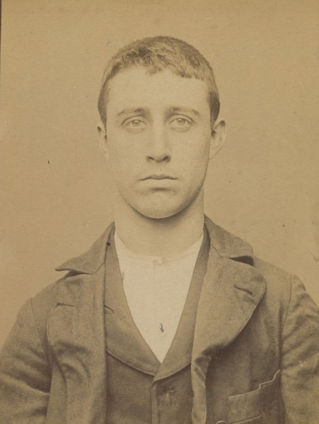 Bocquet. Alexandre, émile. 17 ans, né à Paris XVlle. Menuisier. Vol. Fiché le 14/4/94., 1894.
