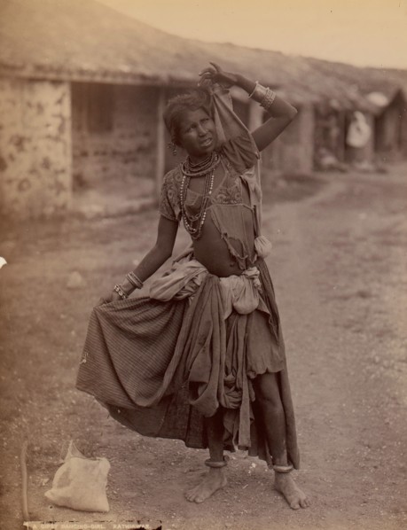[A Gypsy Dancing-Girl, Kathiawar], ca. 1915.