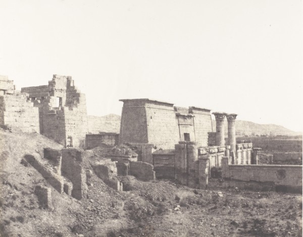 Médinet-Abou (Thèbes), Construction Antérieures - Vue Générale, 1851-52, printed 1853-54.