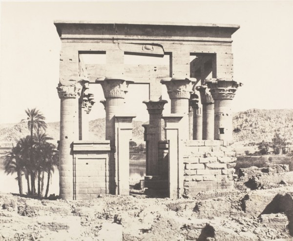 Ile de Fileh (Philæ), édifice de l'Est - Façade Occidentale - Vue du Point E, 1851-52, printed 1853-54.