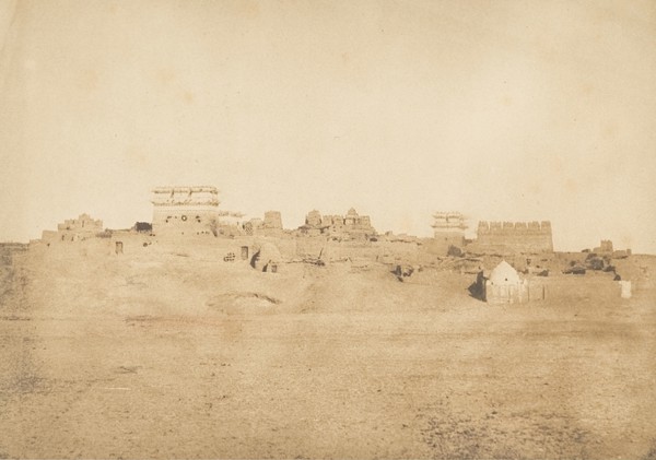 Vue d'une partie du village de Louxor, Thèbes, 1849-50.