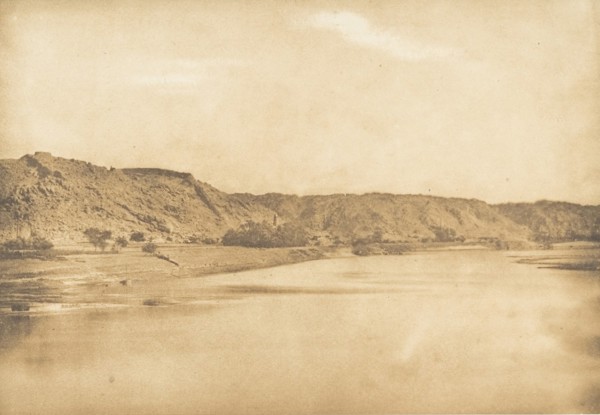 Vue prise au Sud-Est de Philae - Village d'El-Bâb, 1849-50.