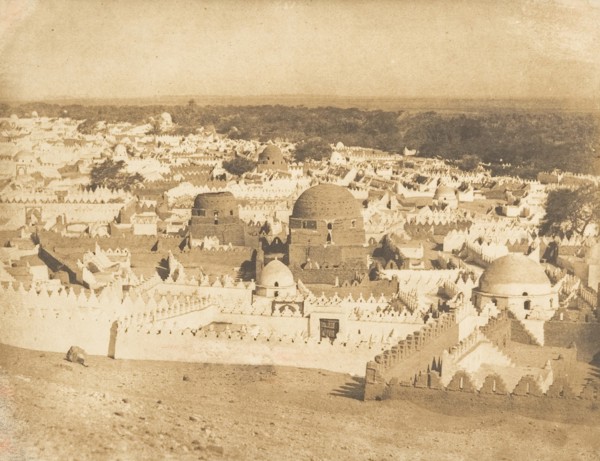 Vue générale du Cimetière de Siout, 1849-50.