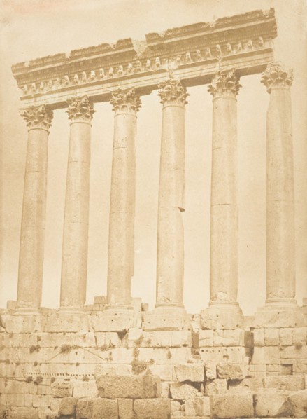 Colonnade du Temple du Soleil, à Baâlbek (Héliopolis), September 1850.