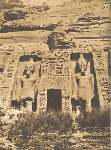 Entrée du Spéos d'Athor, à Abousembil, March 1850.