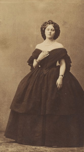 Le beau décolleté, 1860s.