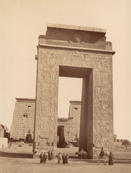 Karnak. Pylone de Ptolomee, 1880s.