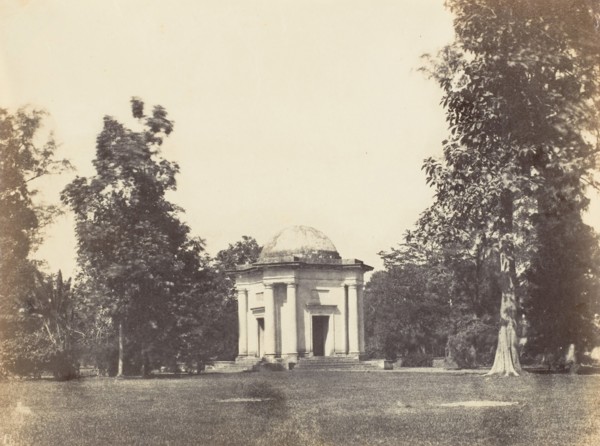 [Entrance to Botanical Gardens, Calcutta], 1850s.