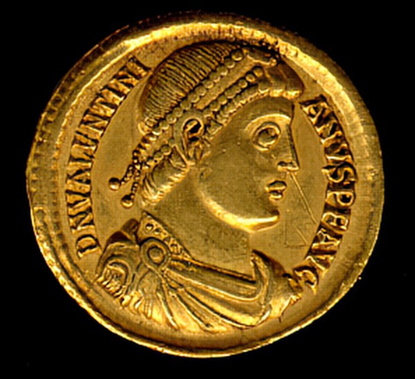 Gold Solidus of Valentinian I (364-75), Byzantine, 364-375.