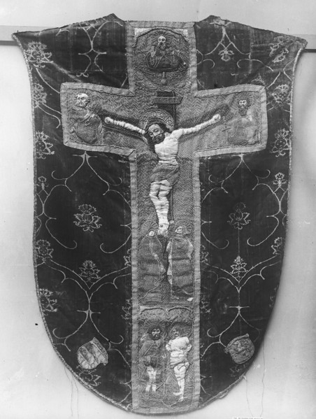 Chasuble Back
