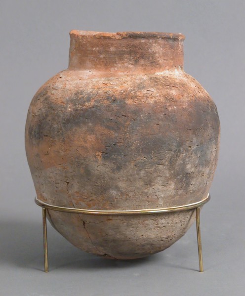 Amphora, Coptic, 4th-7th century.