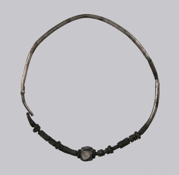 Earring, Frankish, 7th century.