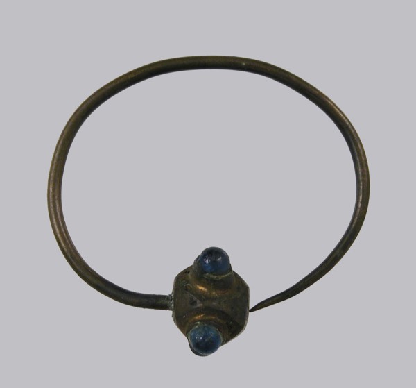 Earring, Frankish, 500-700.