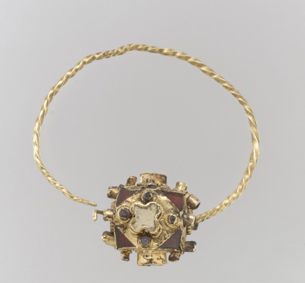 One of a Pair of Gold Earrings with Garnets, Frankish, second half 8th century.
