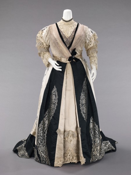 Evening dress, American, 1900-1903.