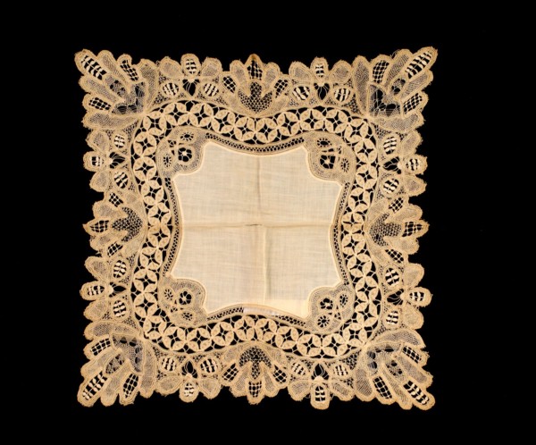 Handkerchief, American, second quarter 19th century.