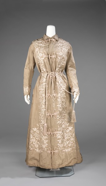 Dressing gown