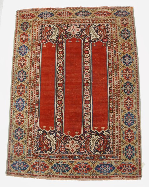 Carpet with Double-Ended Triple Niche