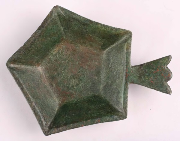 Dish, Iran, 11th-12th century.