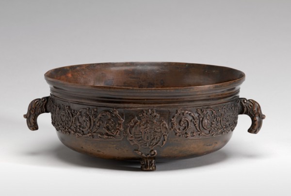 Bowl with a Shield of Arms, 16th or 17th century.