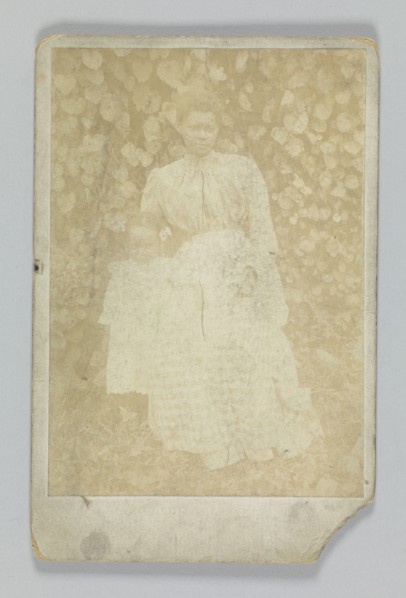 Photographic print of a woman and child, early 20th century. Creator: Unknown.