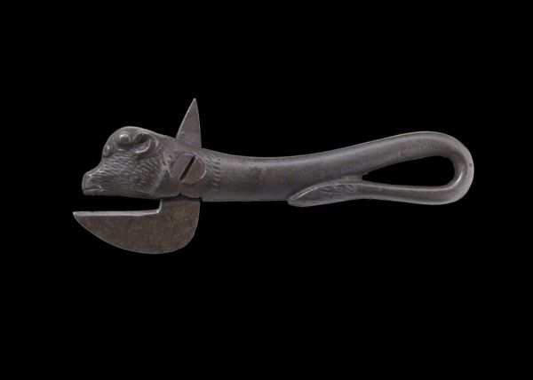Bully beef can opener, 1914-1918. Creator: Unknown.